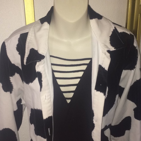 True Grit Cow Print Cropped Jacket - Picture 3 of 9